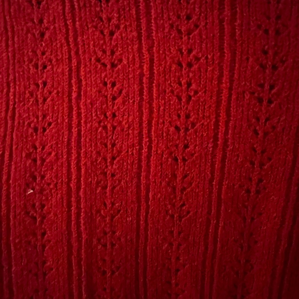 Universal Thread Red Short-Sleeve Knit Tee - Picture 3 of 4